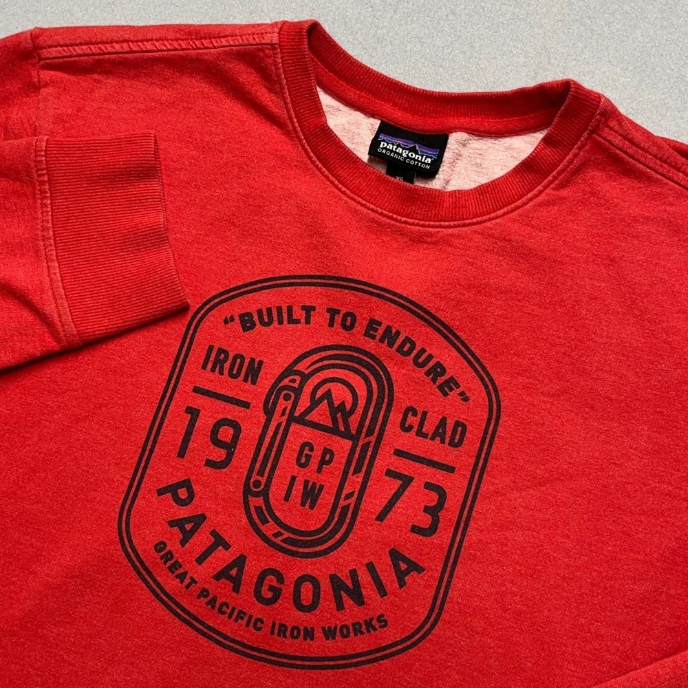 Patagonia Organic Cotton Crew Neck Sweatshirt Red Graphic Print Size XS
